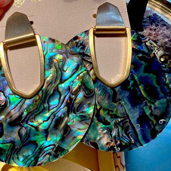 NWT Kendra Scott RARE & Retired Diane Earrings Abalone Yellow Gold STUNNING! - Picture 7 of 14